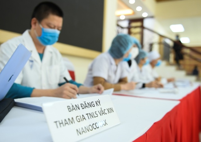 Vietnam to roll out nasal spray and eye-drop COVID-19 vaccine